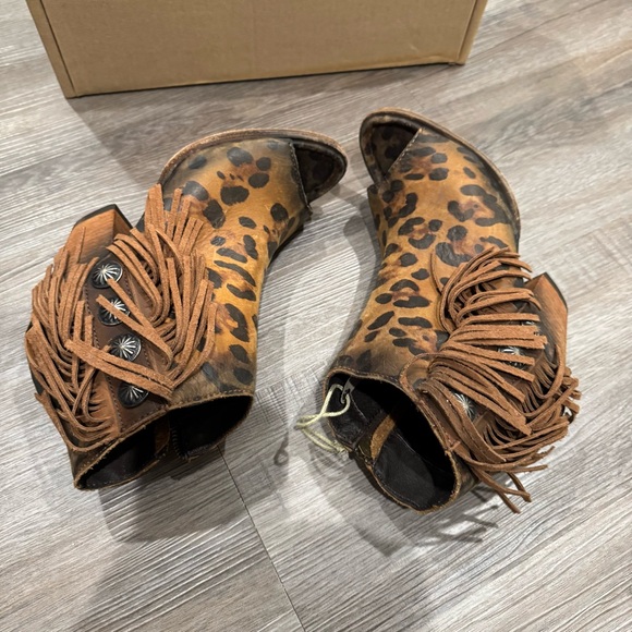 Liberty Chita Miel Concho Fringe Peep Black Leopard Stone Washed Boots Booties - Picture 7 of 10